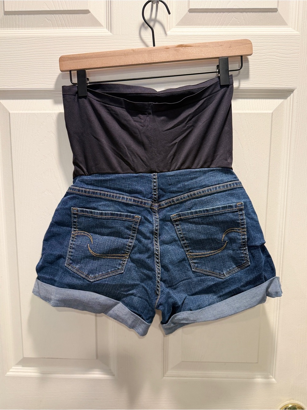 Levi Strauss Signature Maternity Denim Shorts NWOT-Stretch-Women’s Size Small - Picture 5 of 7